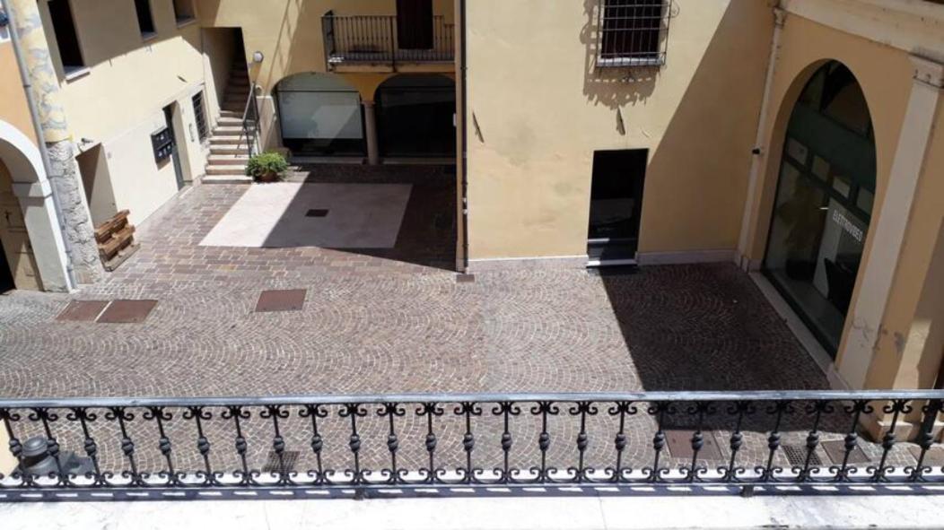 Appartamento Lorenzo'S House Thiene Esterno foto